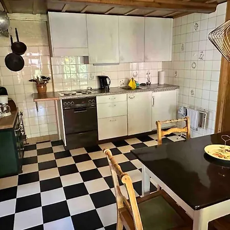 Heidi, 2 Schlafzimmer Grosser Garten Casa vacanze